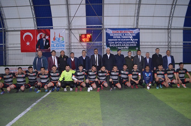 Ilgın’da 8’inci halı saha futbol turnuvası başladı