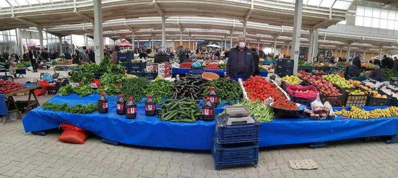 Sebze pazarı “pazar günü” kurulsun talebi